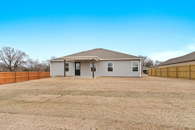 Building Photo - Gorgeous home ready for you!