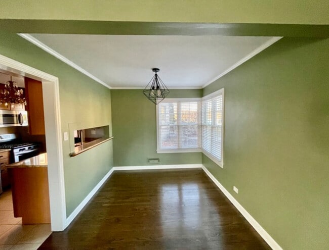 Building Photo - 3701 W North Shore Ave