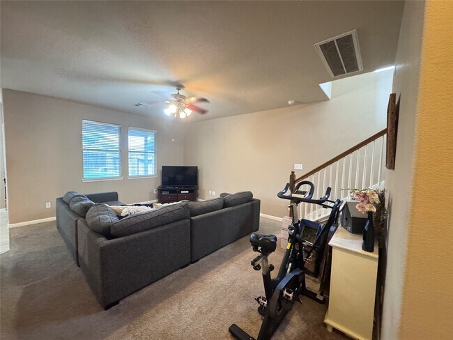 Building Photo - 6026 Starbrook Creek Dr