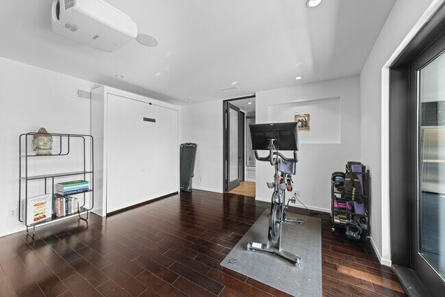 Building Photo - Architectural Contemporary with Panoramic ...