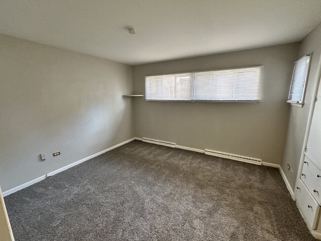 Building Photo - AVAILABLE JULY! Student Housing near DU Campus!