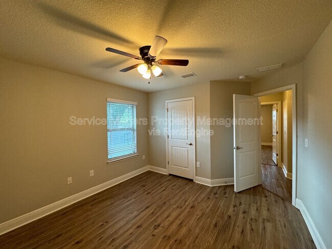 Building Photo - 4622 Belvedere Circle