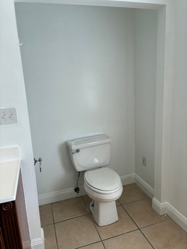 Building Photo - Beautiful 3/1 in Bay St. Louis, MS