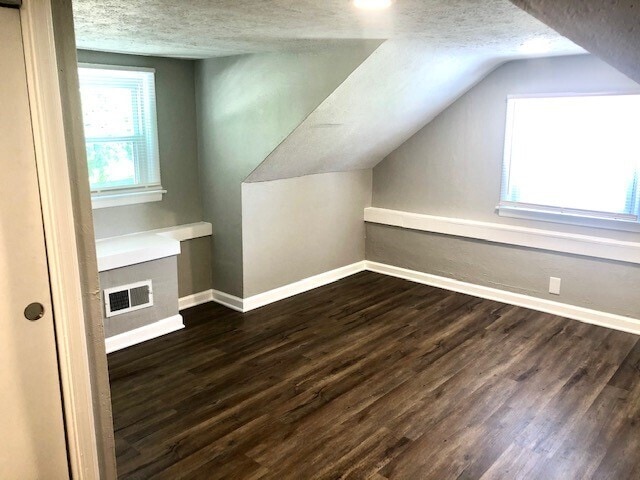 Building Photo - 4355 Norwaldo Ave