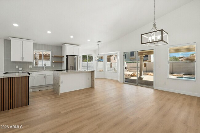 Building Photo - 9829 W Mohawk Ln
