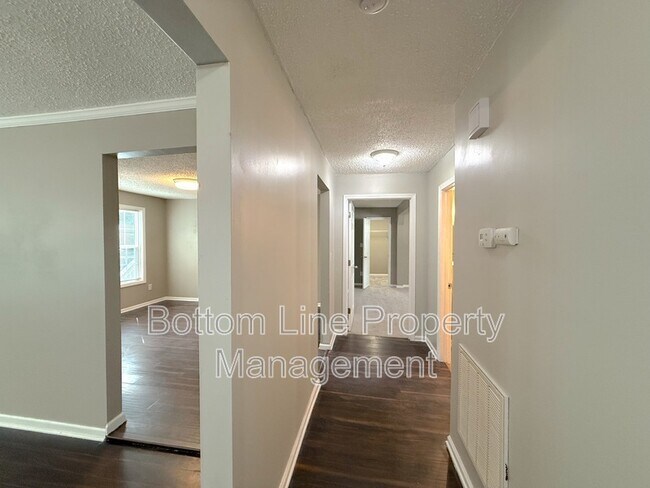 Building Photo - 1011 S Weldon St