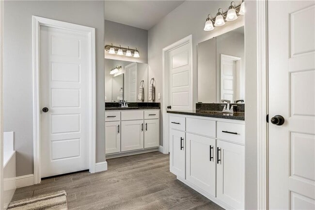 Building Photo - 2041 Tallgrass Ter