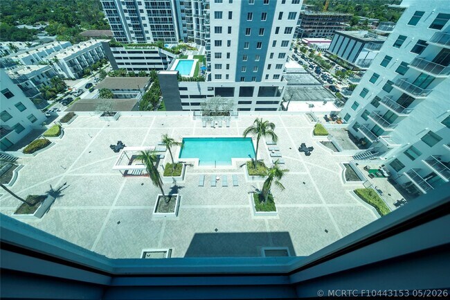 Building Photo - 140 S Dixie Hwy