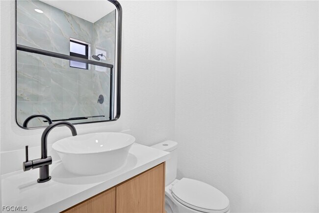 Building Photo - 5231 6th St W