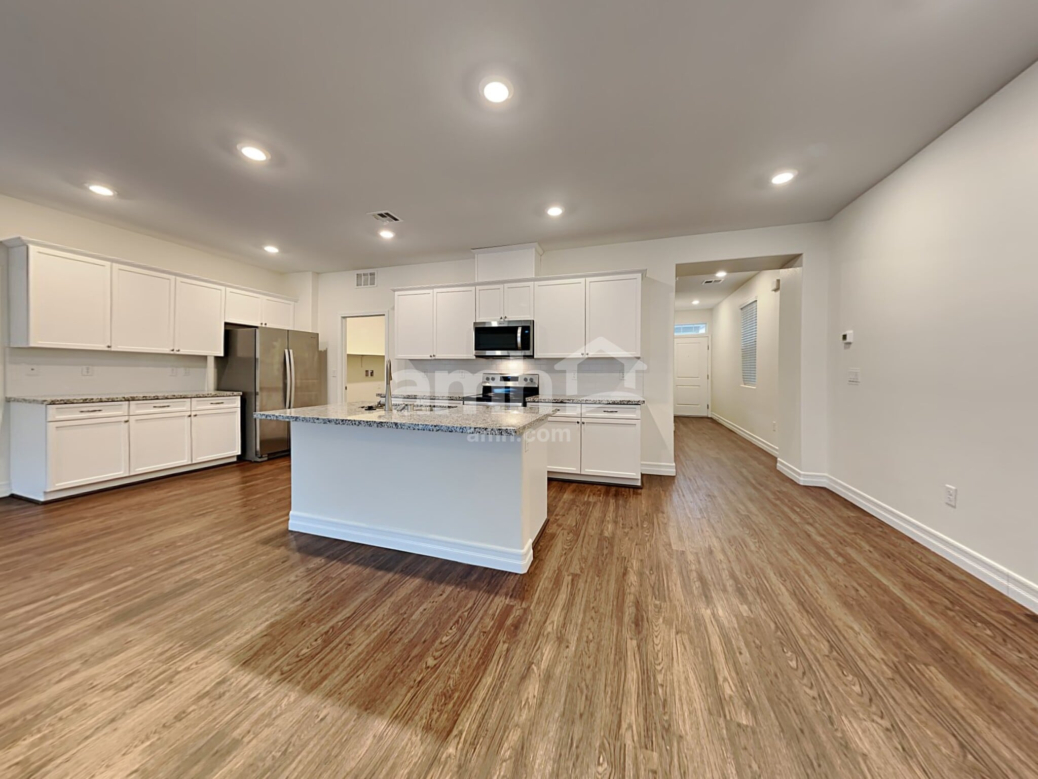 Building Photo - 5803 Petronius St