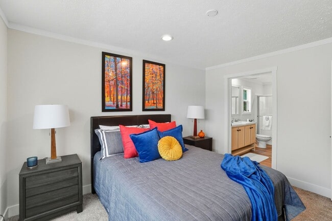 Building Photo - 2102 24th St NE