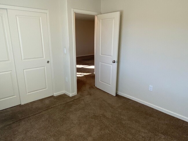 Building Photo - Charming Fallon 3 bedroom with RV Acess