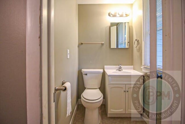Building Photo - Spacious 4 Bedroom 2.5 Bath Family Home!