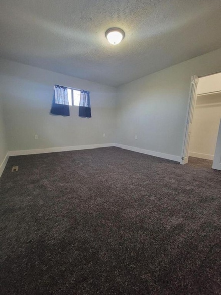 Building Photo - 247 Redbud St