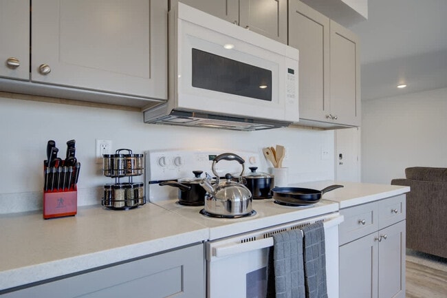 Building Photo - 5242 Fallon St