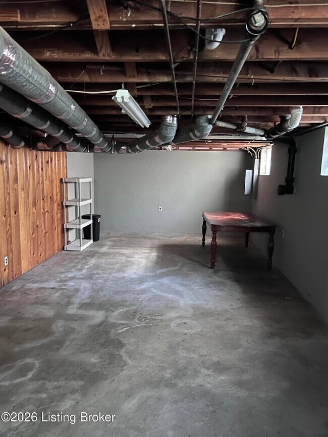 Building Photo - 11801 Wetherby Ave