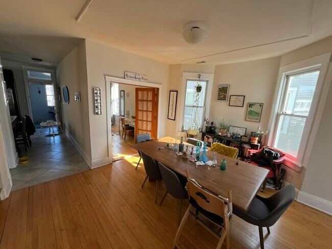 Building Photo - 4233 N Central Park Ave