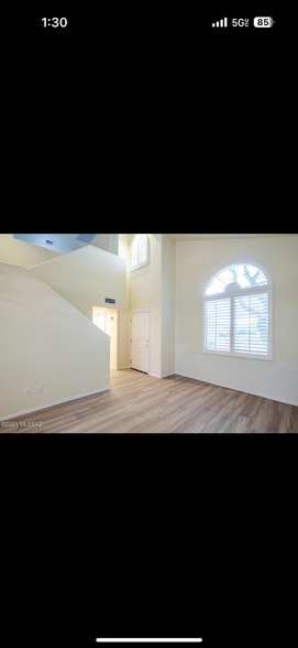 Building Photo - 3444 N Applewood Dr