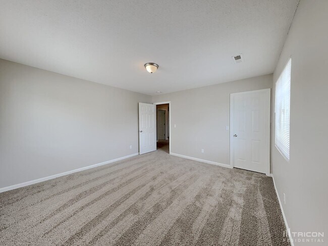 Building Photo - 810 Topsail Dr