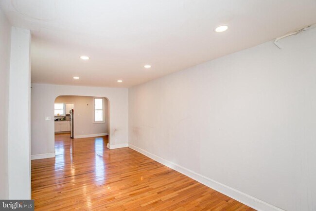 Building Photo - 6228 Erdrick St