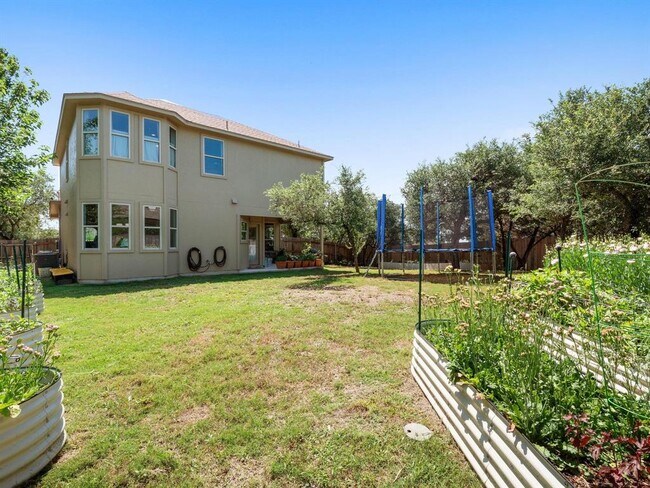 Building Photo - 10103 Twin Lake Loop