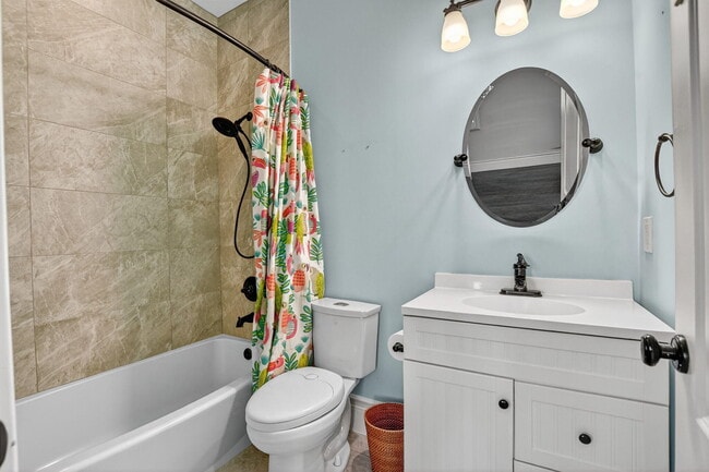 Building Photo - 200 NW 10th St