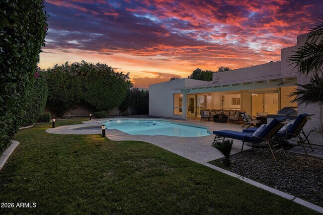Building Photo - 7352 E Valley Vista Dr
