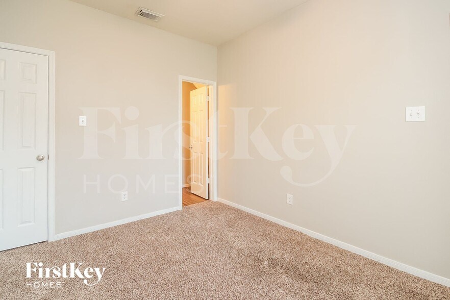 Building Photo - 12314 Juniper Tree Ct