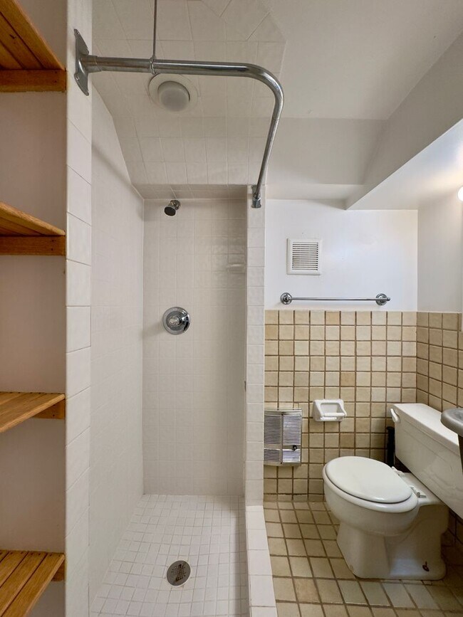 Building Photo - Charming 1 Bedroom Townhome ~ Ridgely's Delight