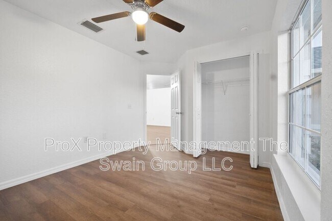 Building Photo - 25 Inconnu Dr