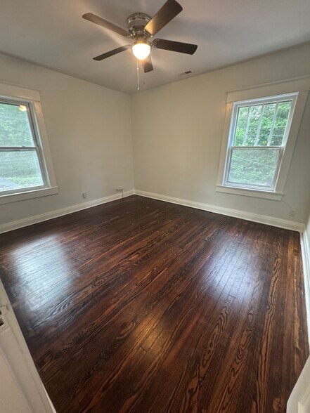 Bedroom - 1333 Castlewood Ave