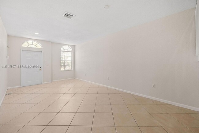 Building Photo - 8401 SW 25th Ct