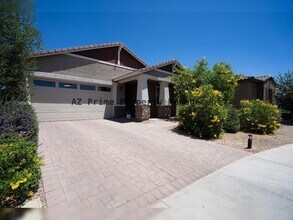 Building Photo - 4607 S 111th Dr