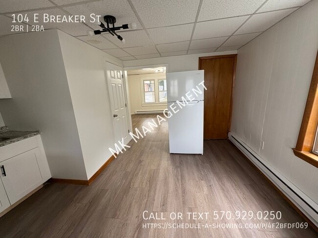Building Photo - 104 E Breaker St