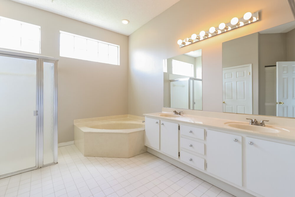 Building Photo - 984 Lake Breeze Dr