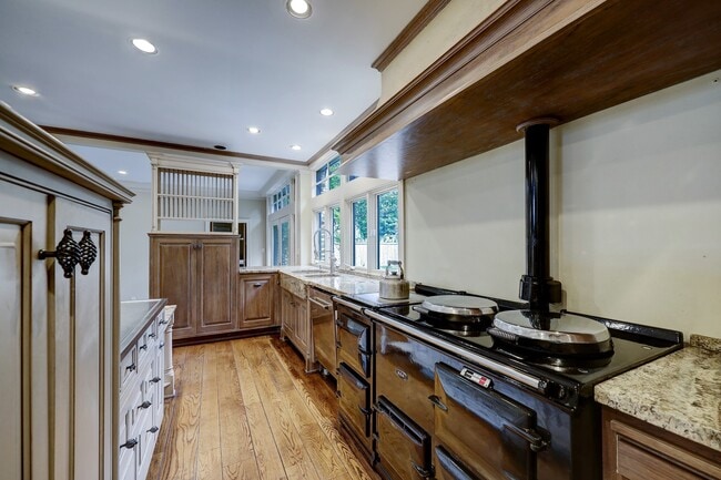 Building Photo - 3020 San Felipe St