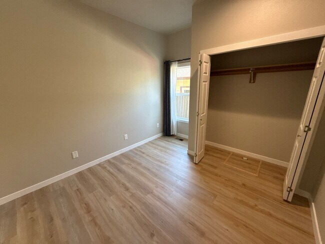 Building Photo - 5647 SW Windflower Dr