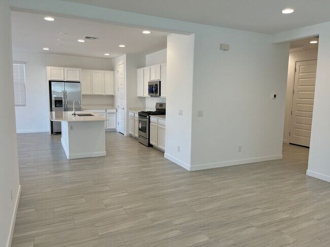 Building Photo - Available September 1st! Newly Built Smart...