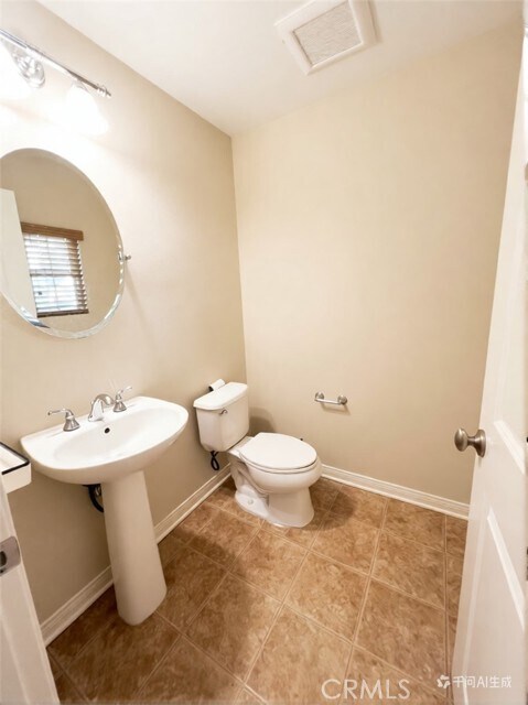 Building Photo - 50 Somerton