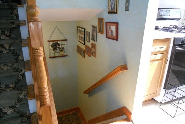 Building Photo - 19 Berglund Ave