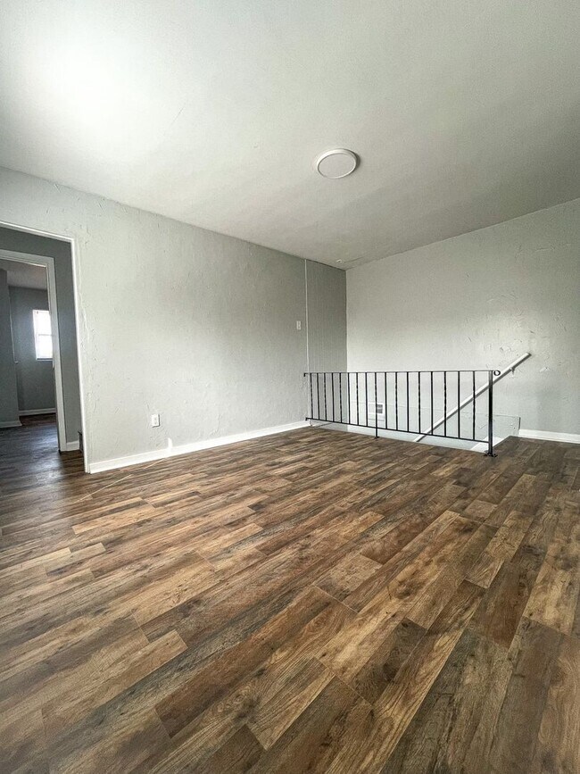 Building Photo - 310 Marlow St