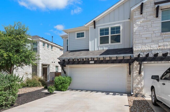 Building Photo - 2228 Rocoso Trl