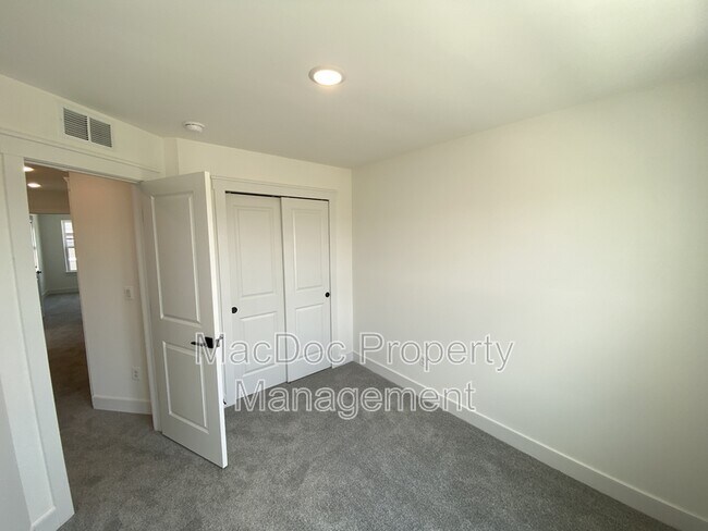 Building Photo - 4815 Jackson Vlg Pkwy