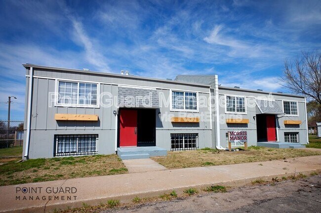 Building Photo - 2114 E 16th St N