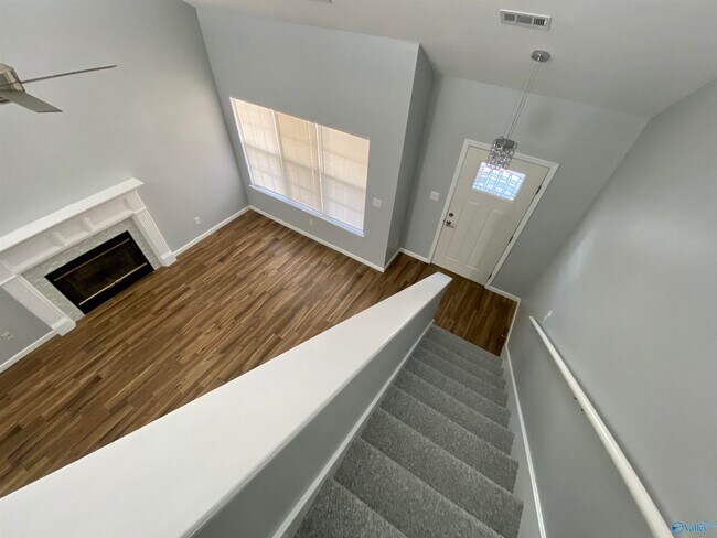 Building Photo - 304 Harvestwood Ct