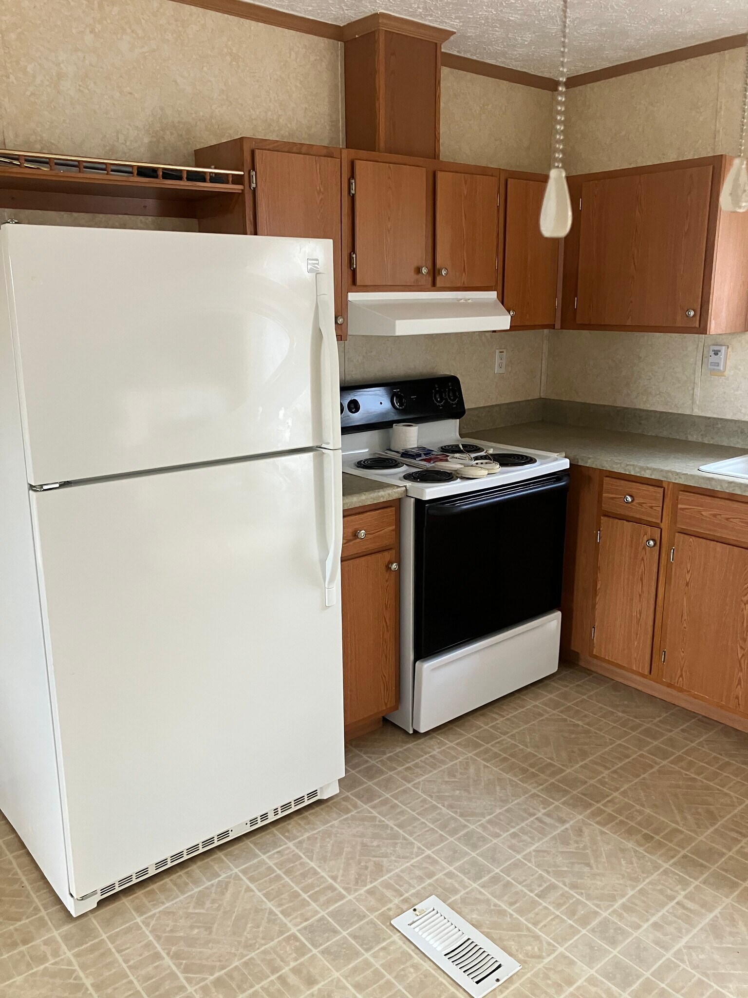 Building Photo - 440 Wade Rd