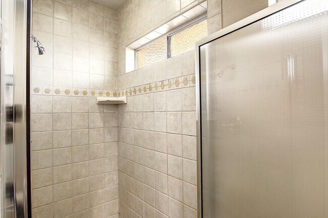 Building Photo - 12228 N 64th St