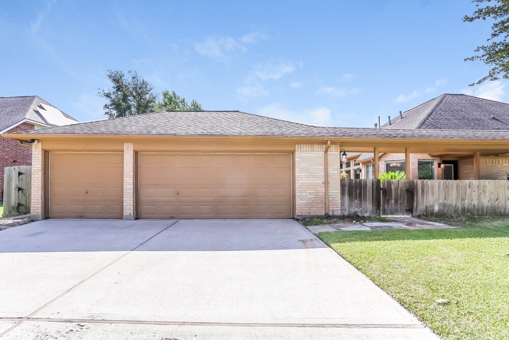 Building Photo - 13207 Castle Combe Dr