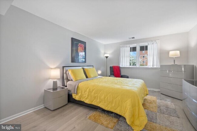 Building Photo - 6722 Offutt Ln