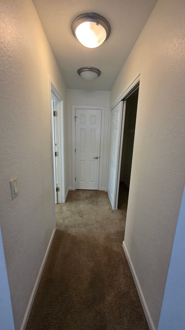 Building Photo - Take in mountain and desert views! First-level, two-bedroom, two-bath corner unit in Moonrise at ...